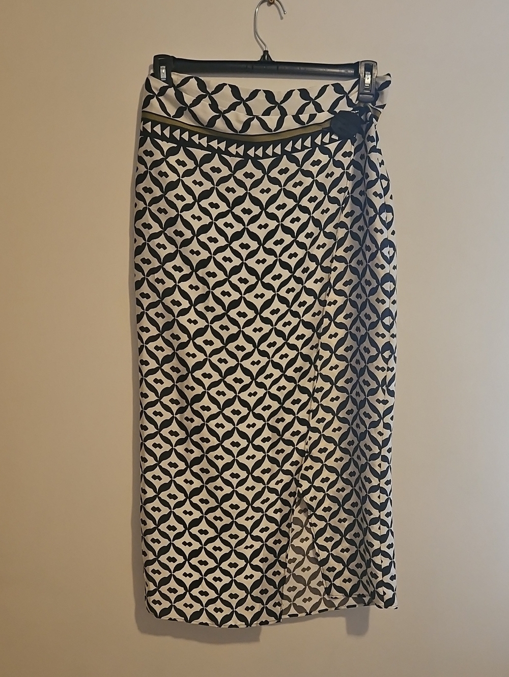 Zara Black and White Geometric Midi Skirt